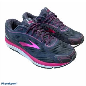 Brooks Dyad 9 running shoes. Size 8.5 2E EX wide